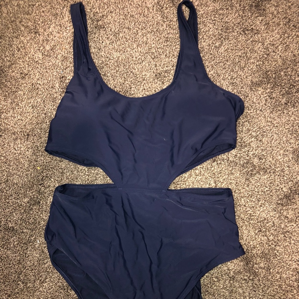 one piece bathing suit